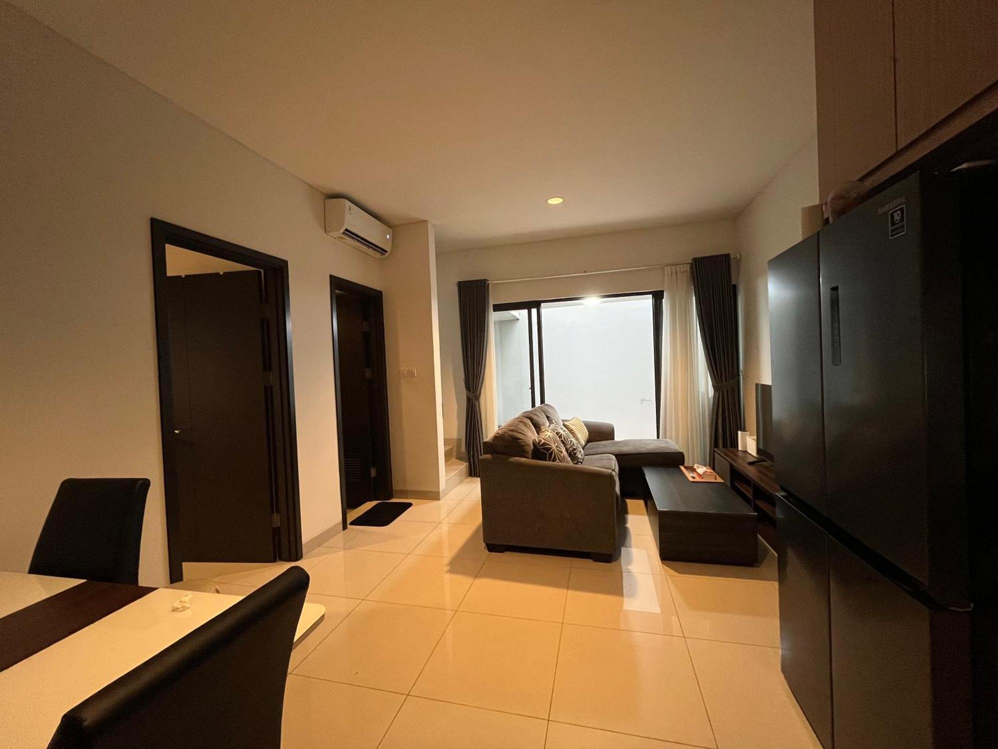 2 Floor Cozy House In Wisteria Jakarta Garden City Exterior photo